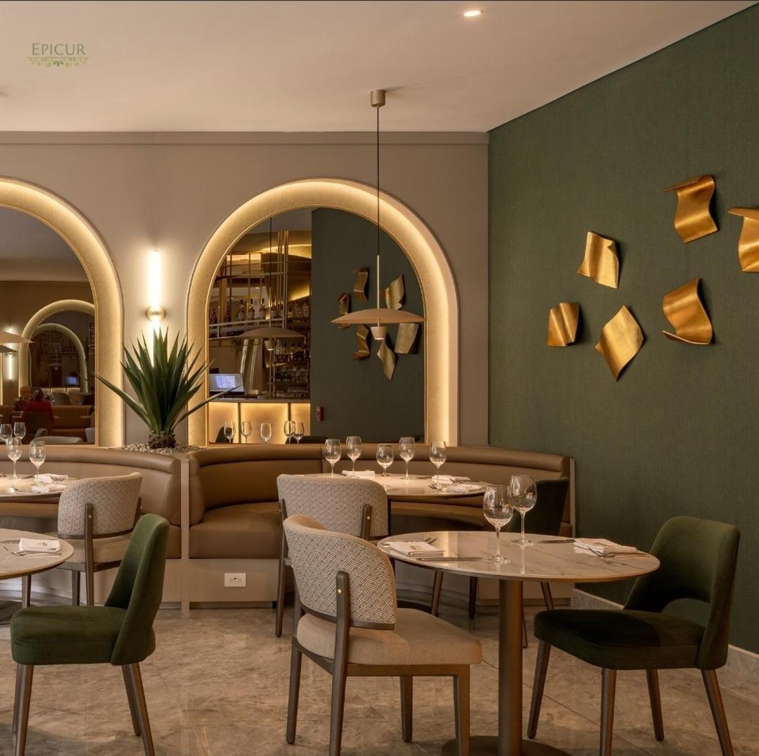 Le Parc Residences With Hotel Services 基多 外观 照片