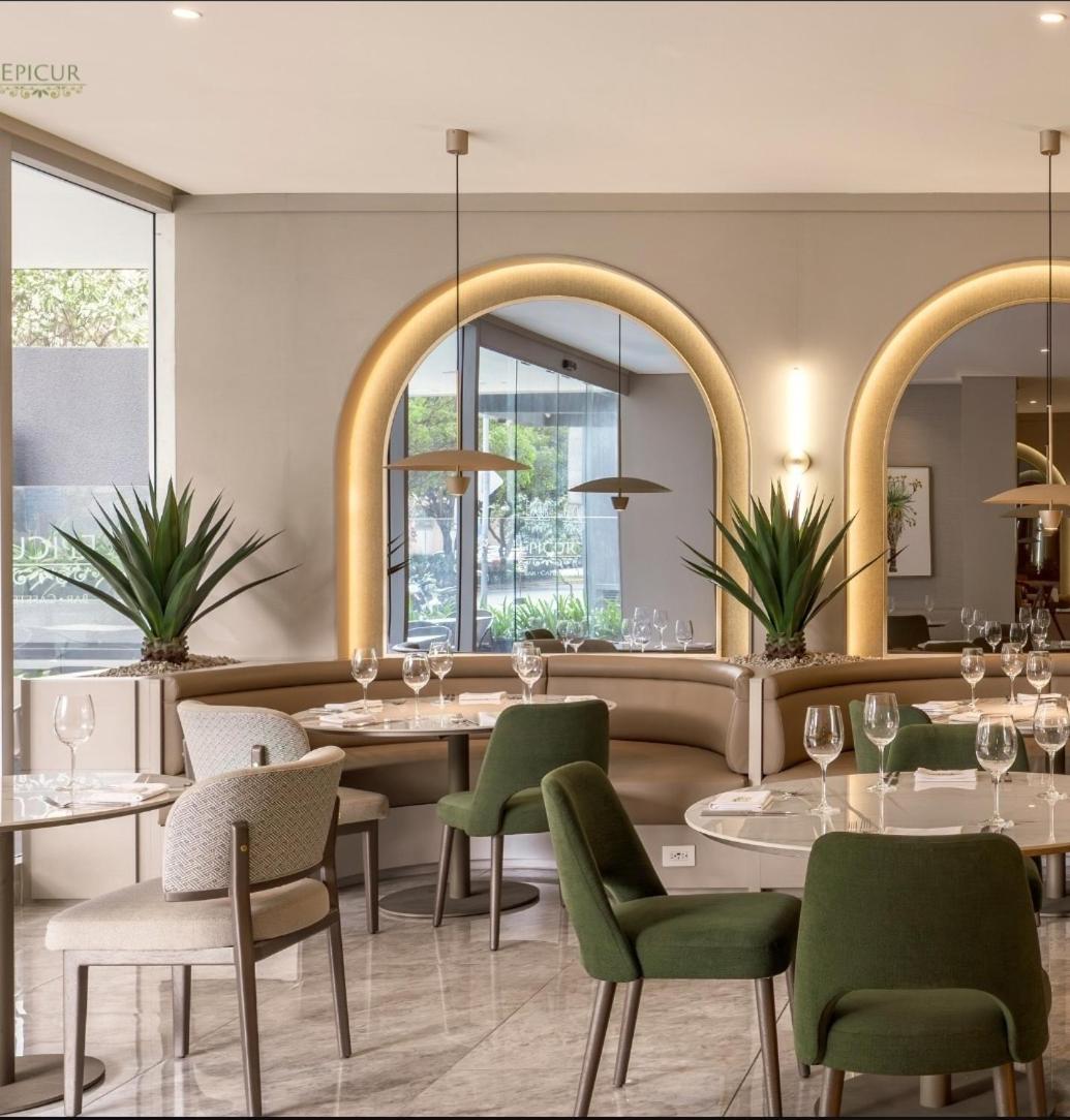Le Parc Residences With Hotel Services 基多 外观 照片