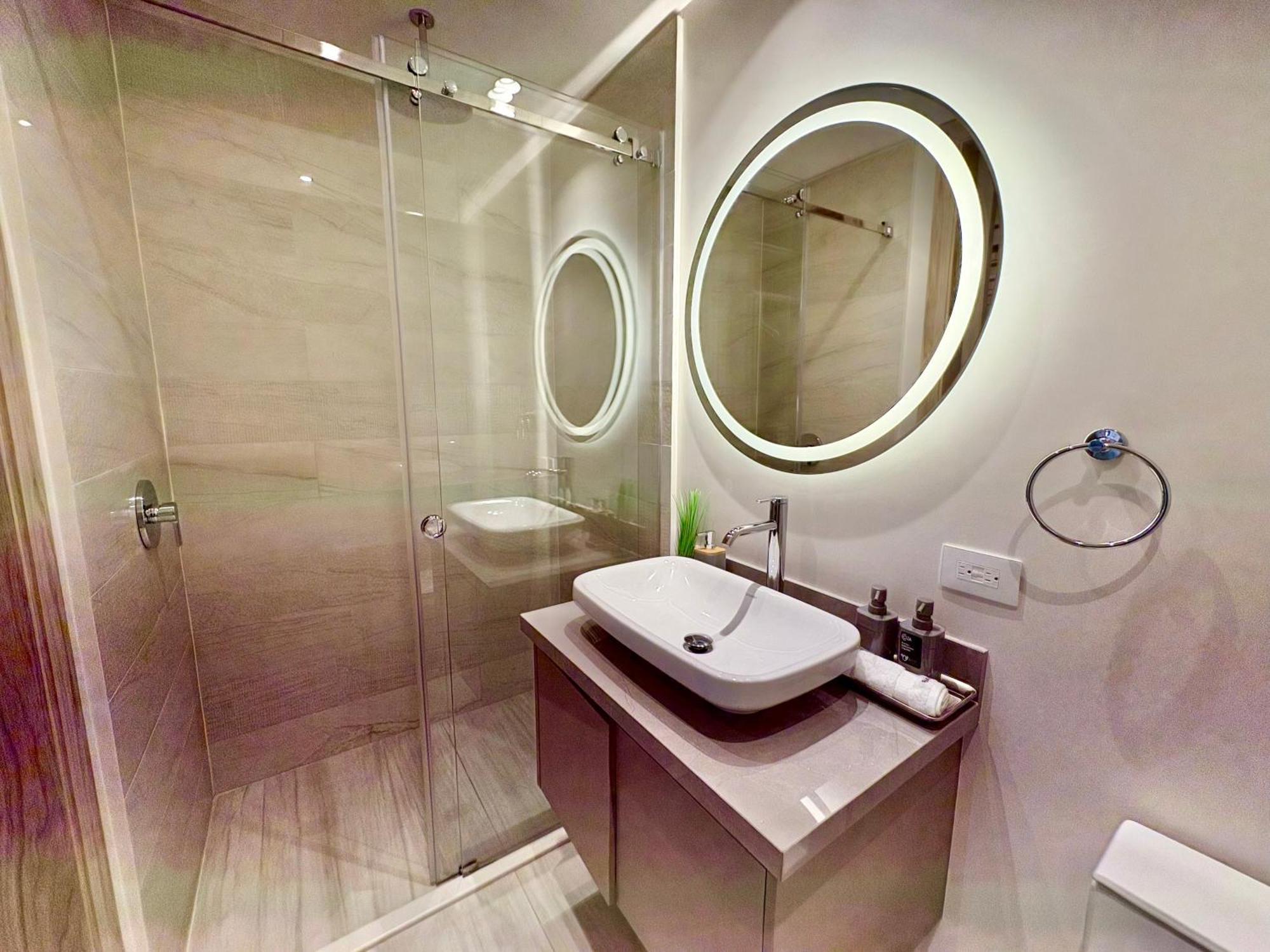 Le Parc Residences With Hotel Services 基多 外观 照片